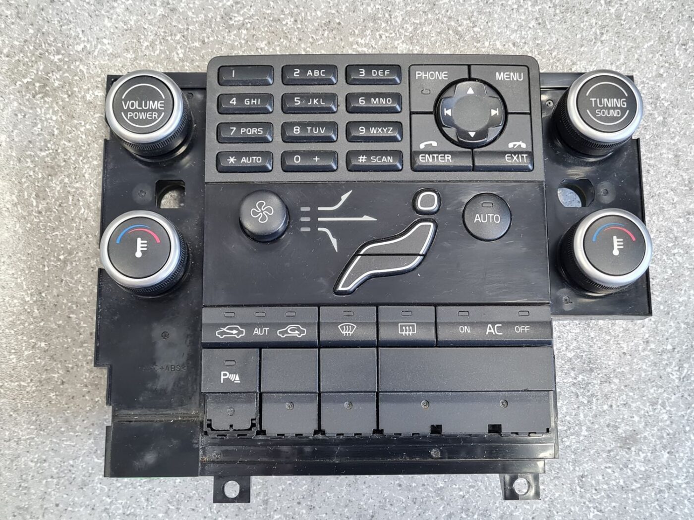 Klimata kontroles bloks priekš VOLVO V70 2009 2 Klimata kontroles bloks priekš VOLVO V70 2009