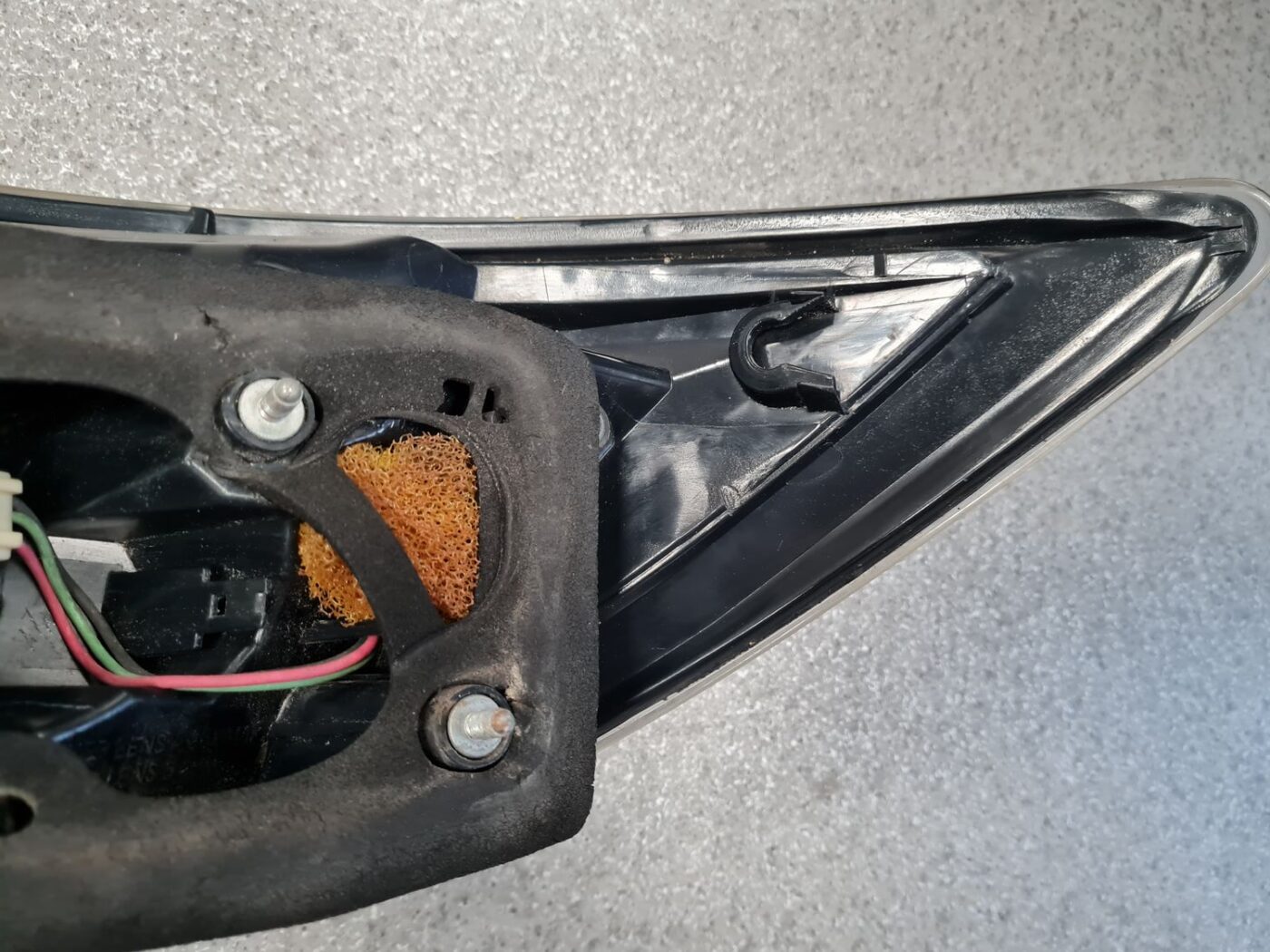 Aizmugurējais kreisais lukturis priekš MAZDA 6 2008 8 Aizmugurējais kreisais lukturis priekš MAZDA 6 2008