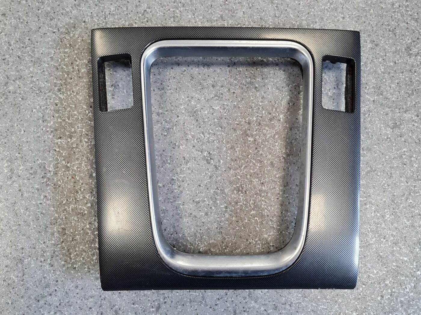 Dekoratīvs rāmis pārnesumu selektoram priekš HONDA ACCORD 2007 YR562P 2 Dekoratīvs rāmis pārnesumu selektoram priekš HONDA ACCORD 2007 YR562P