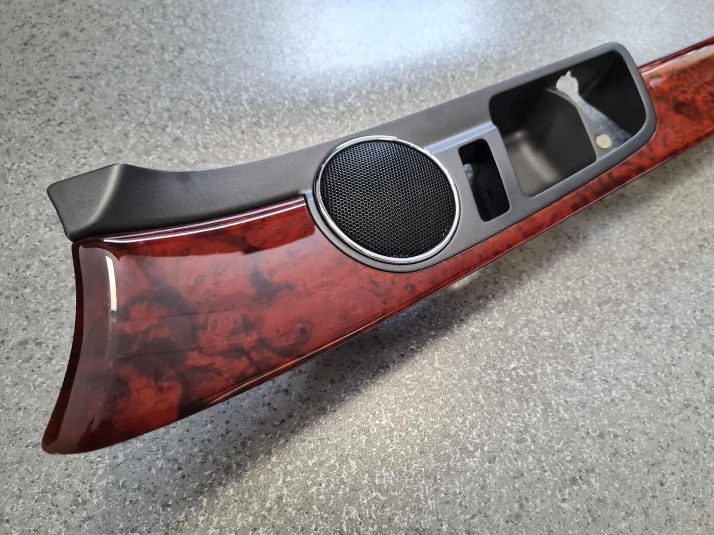 Durvju apdares uzlika priekš VW PHAETON 2005 11 Durvju apdares uzlika priekš VW PHAETON 2005