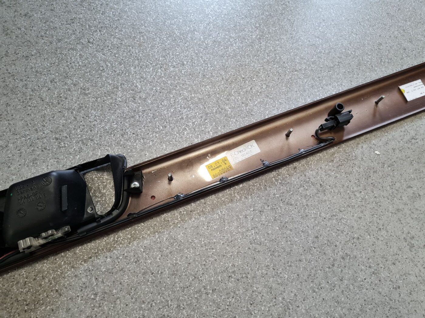 Durvju apdares uzlika priekš VW PHAETON 2005 8 Durvju apdares uzlika priekš VW PHAETON 2005