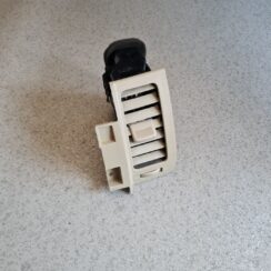 Mērinstrumentu paneļa gaisa vads, centrā priekš NISSAN X-TRAIL 2007