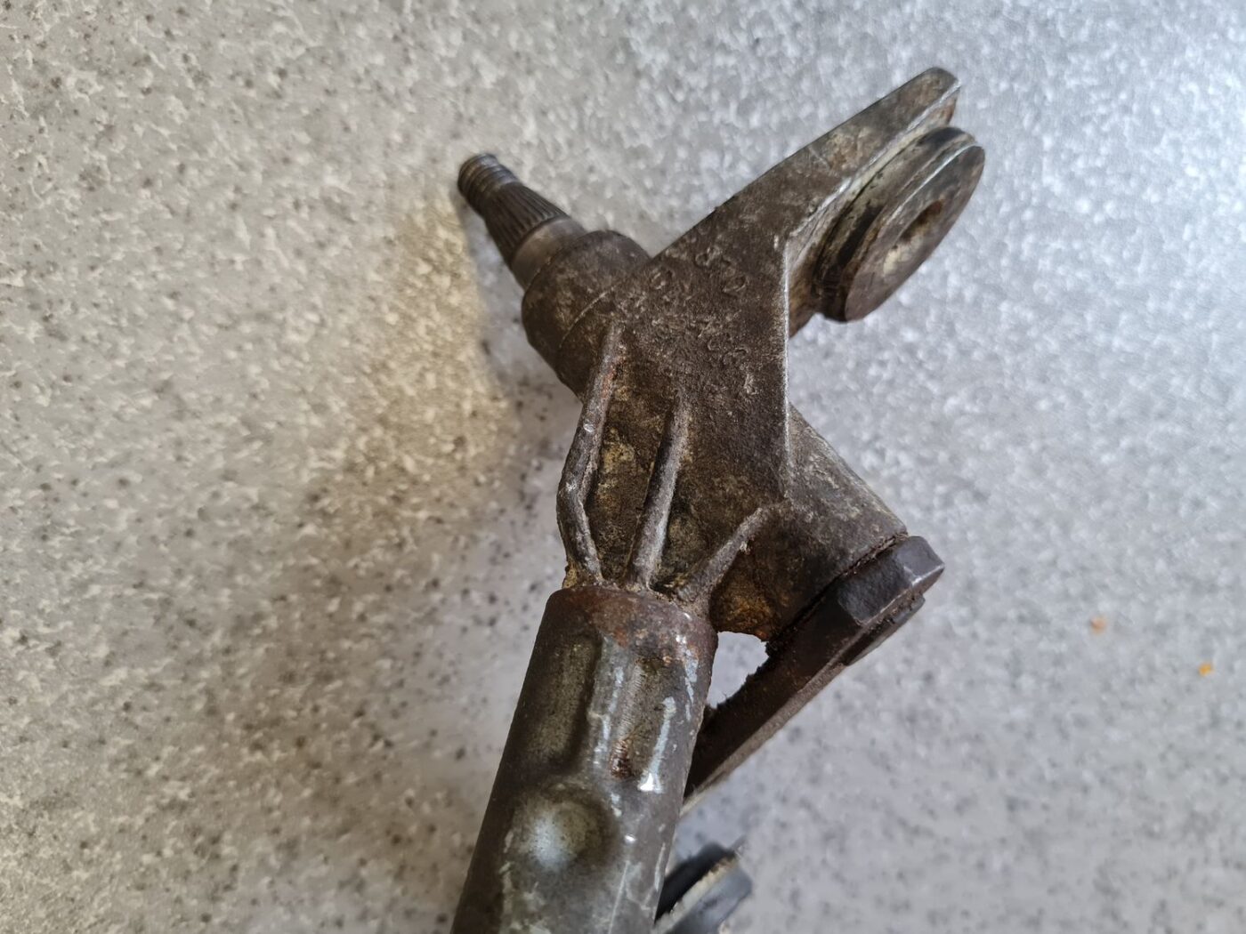 Vējstikla tīrīšanas mehānisms priekš VW PASSAT 2004 UNIVERSAL GREY 8 Vējstikla tīrīšanas mehānisms priekš VW PASSAT 2004 UNIVERSAL GREY