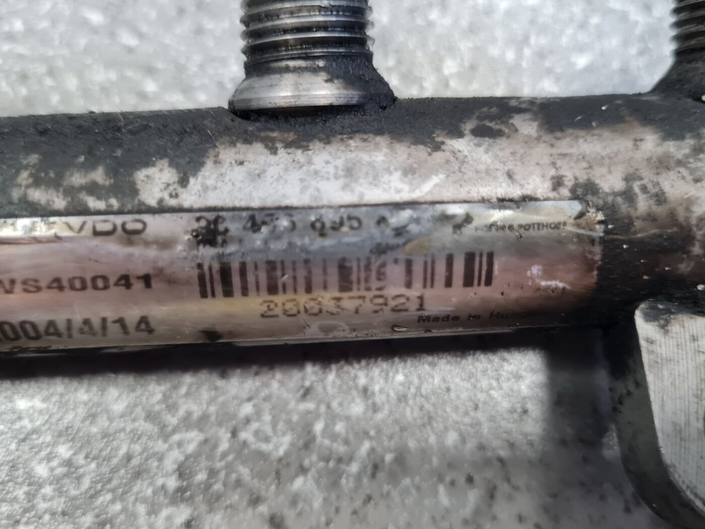 Degvielas sadales caurule priekš VOLVO S40 2004 Grey 6 Degvielas sadales caurule priekš VOLVO S40 2004 Grey