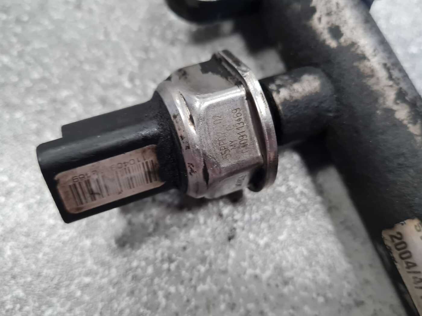 Degvielas sadales caurule priekš VOLVO S40 2004 Grey 5 Degvielas sadales caurule priekš VOLVO S40 2004 Grey