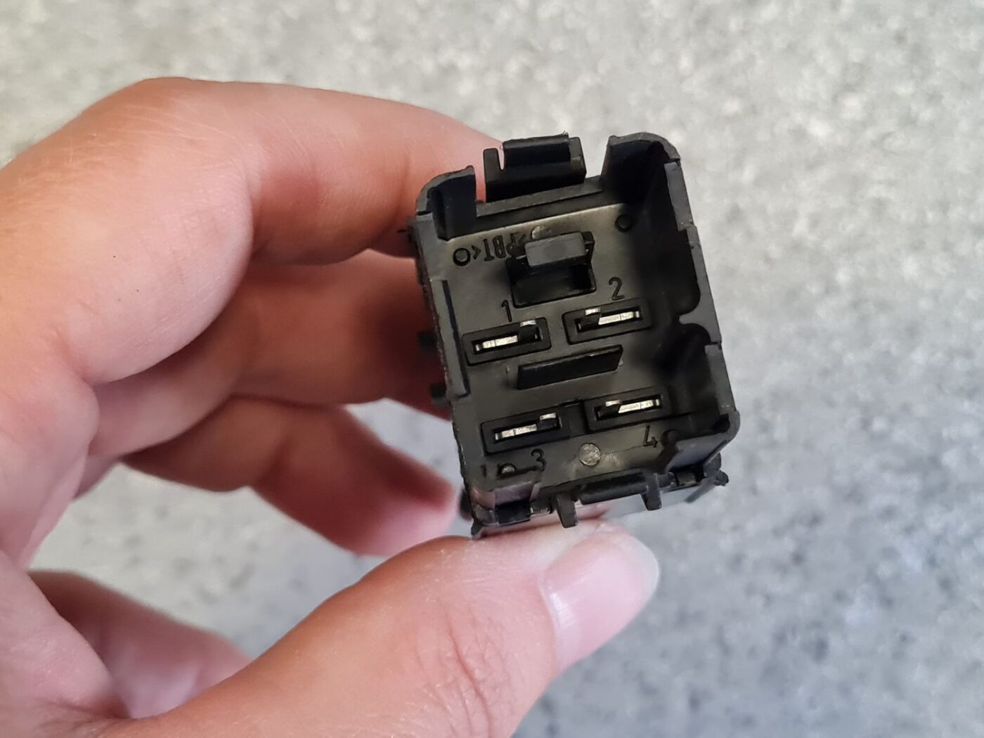 Trauksmes poga priekš VW PASSAT B6 2006 ANGL. UNIVERSAL 4 Trauksmes poga priekš VW PASSAT B6 2006 ANGL. UNIVERSAL