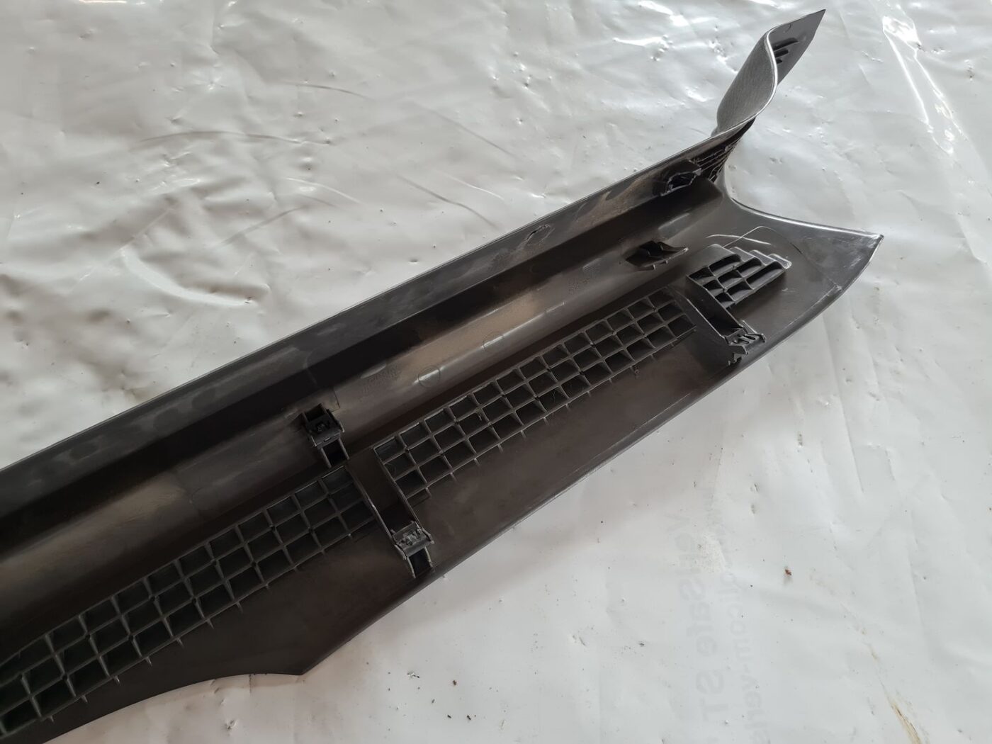 Bagāžnieka žalūziju sliedes priekš SAAB 9-5 1999 5 Bagāžnieka žalūziju sliedes priekš SAAB 9-5 1999