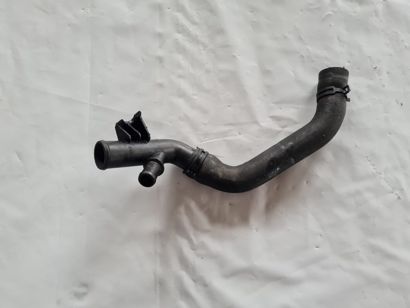 Dzesēšanas caurule priekš SAAB 9-5 1999 1 Dzesēšanas caurule priekš SAAB 9-5 1999