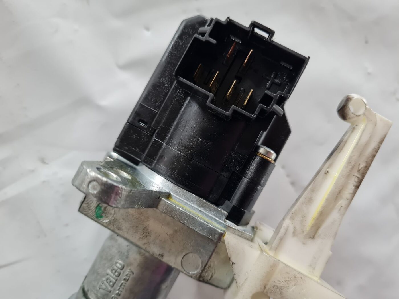 Aizdedzes slēdzene priekš SAAB 9-5 1999 2 Aizdedzes slēdzene priekš SAAB 9-5 1999