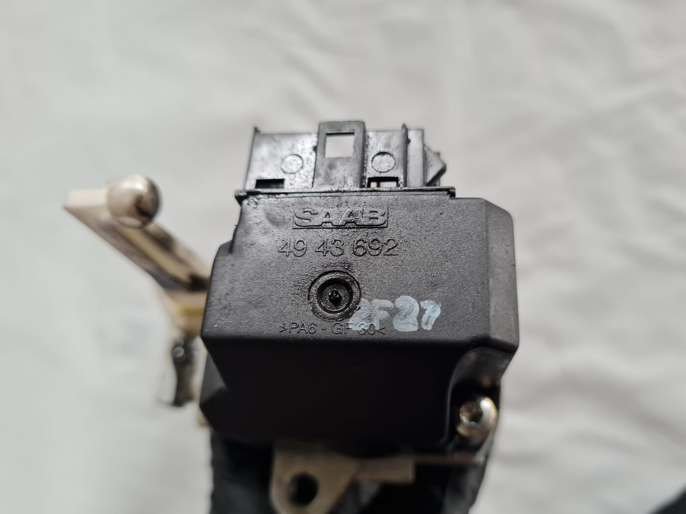 Aizdedzes slēdzene priekš SAAB 9-5 1999 3 Aizdedzes slēdzene priekš SAAB 9-5 1999