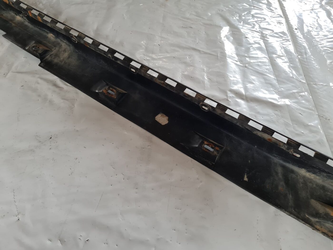 Ārēja sliekšņa kreisa uzlika priekš SAAB 9-5 1999 5 Ārēja sliekšņa kreisa uzlika priekš SAAB 9-5 1999