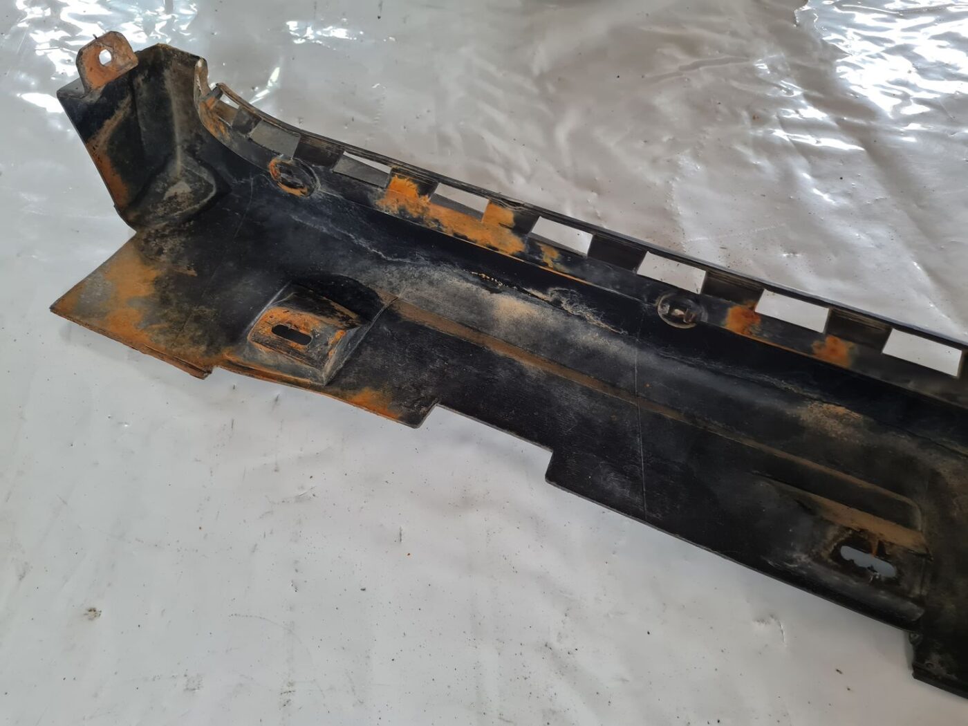 Ārēja sliekšņa kreisa uzlika priekš SAAB 9-5 1999 4 Ārēja sliekšņa kreisa uzlika priekš SAAB 9-5 1999