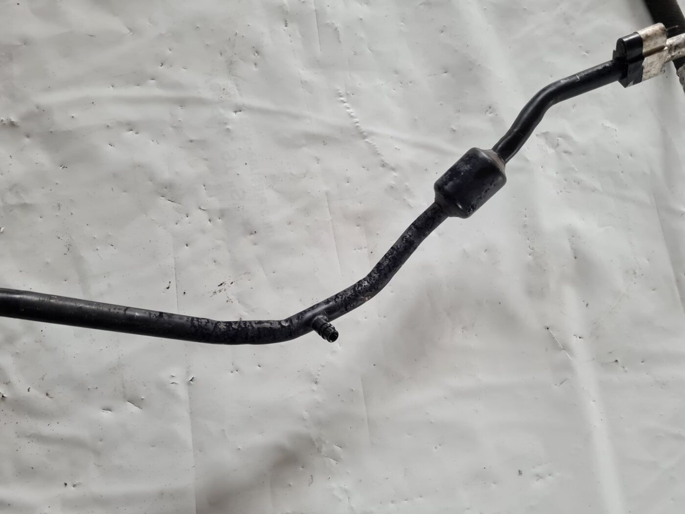 Gaisa kondicioniera galvenā caurule priekš SAAB 9-5 1999 8 Gaisa kondicioniera galvenā caurule priekš SAAB 9-5 1999