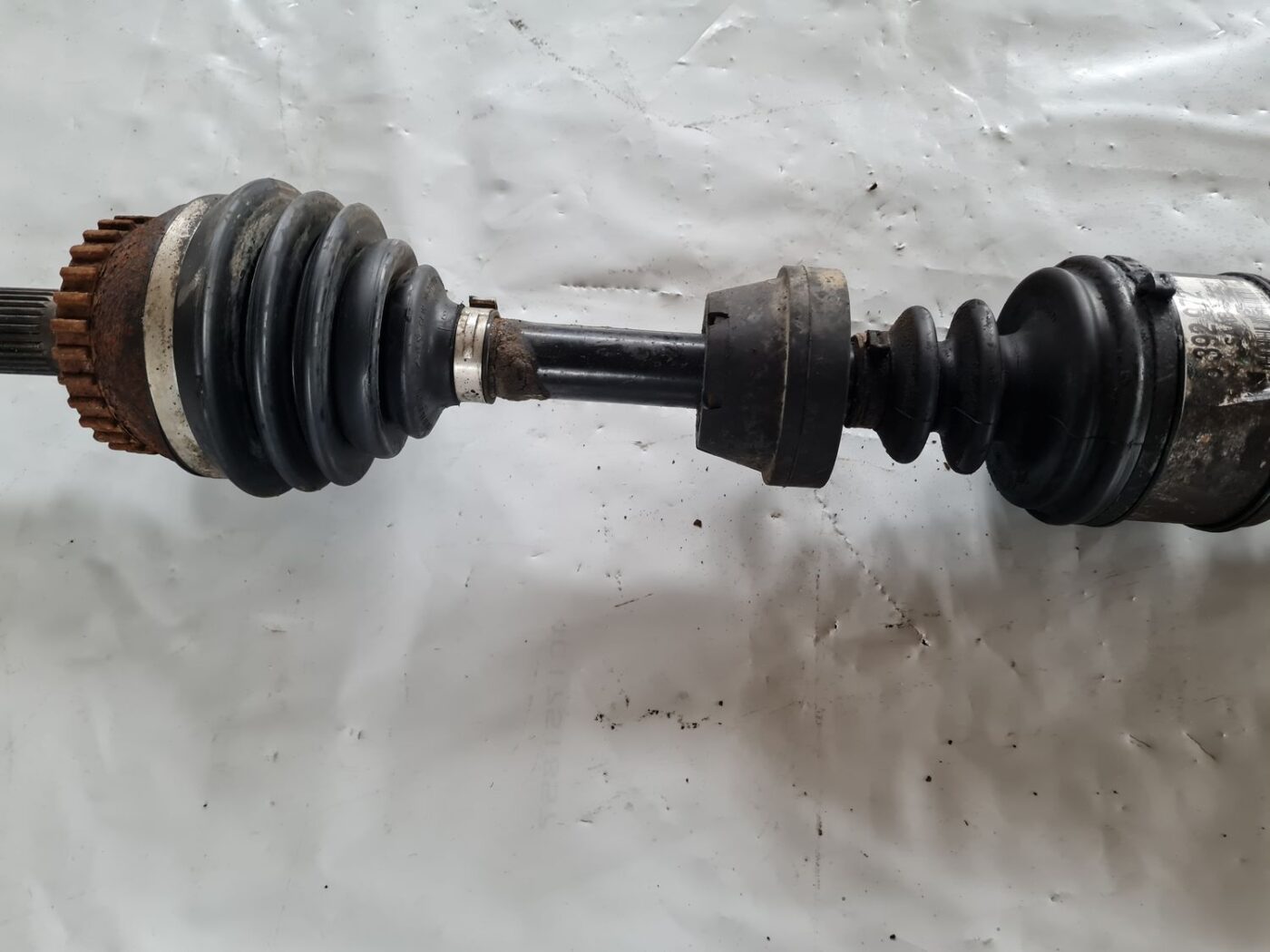 Pusass priekšēja labā priekš SAAB 9-5 1999 6 Pusass priekšēja labā priekš SAAB 9-5 1999