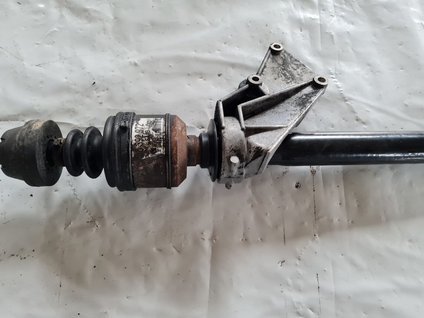 Pusass priekšēja labā priekš SAAB 9-5 1999 5 Pusass priekšēja labā priekš SAAB 9-5 1999