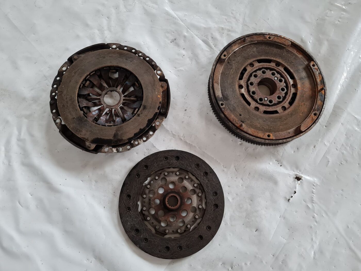 Sajūga komplekts priekš SAAB 9-5 1999 6 Sajūga komplekts priekš SAAB 9-5 1999