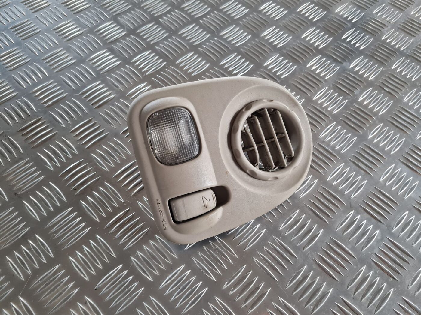 Aizmugurējo sēdvietu apgaismojums priekš CHRYSLER VOYAGER 2006 1 Aizmugurējo sēdvietu apgaismojums priekš CHRYSLER VOYAGER 2006