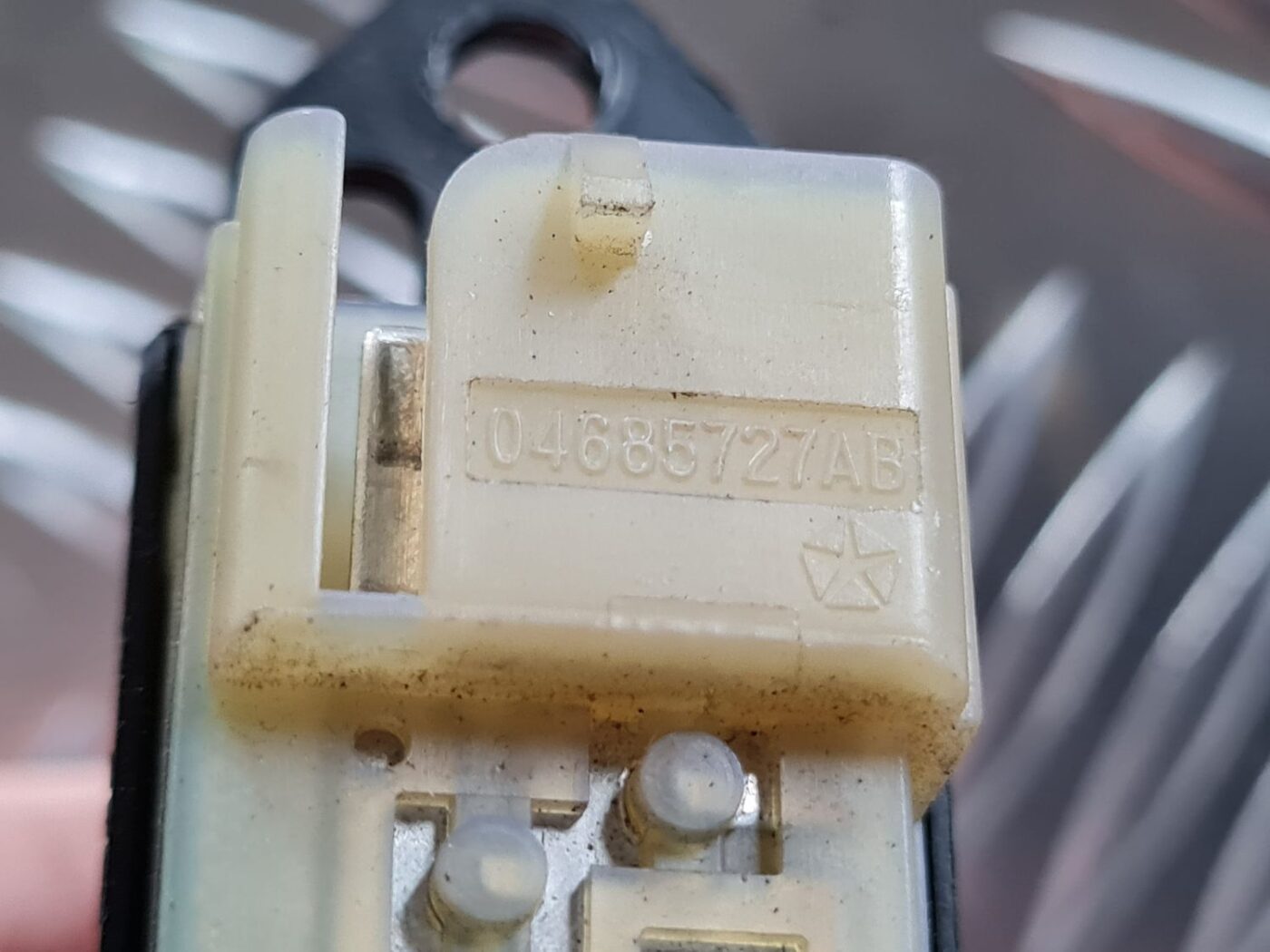 Stikla pacelšanas poga priekš CHRYSLER VOYAGER 2006 3 Stikla pacelšanas poga priekš CHRYSLER VOYAGER 2006