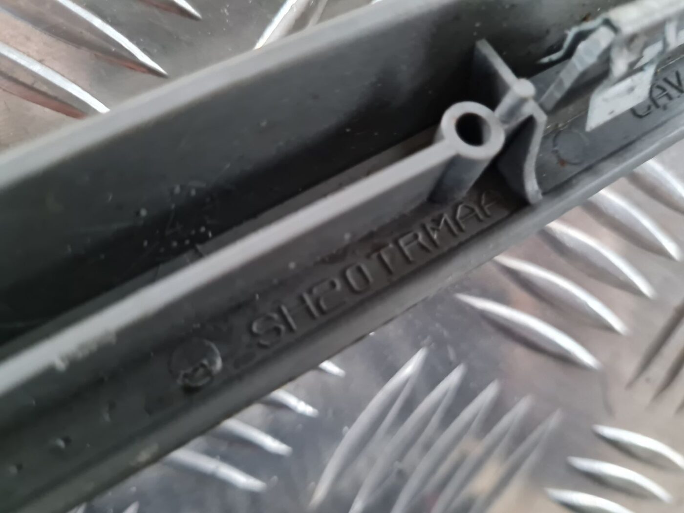 Salona apdares uzlika priekš CHRYSLER VOYAGER 2006 4 Salona apdares uzlika priekš CHRYSLER VOYAGER 2006