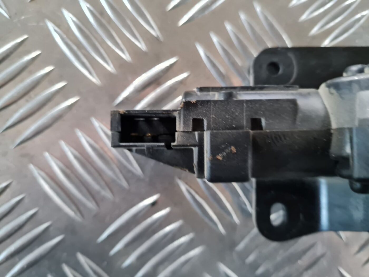 Sānu stikla atvēršanas mehānisms priekš CHRYSLER VOYAGER 2006 9 Sānu stikla atvēršanas mehānisms priekš CHRYSLER VOYAGER 2006