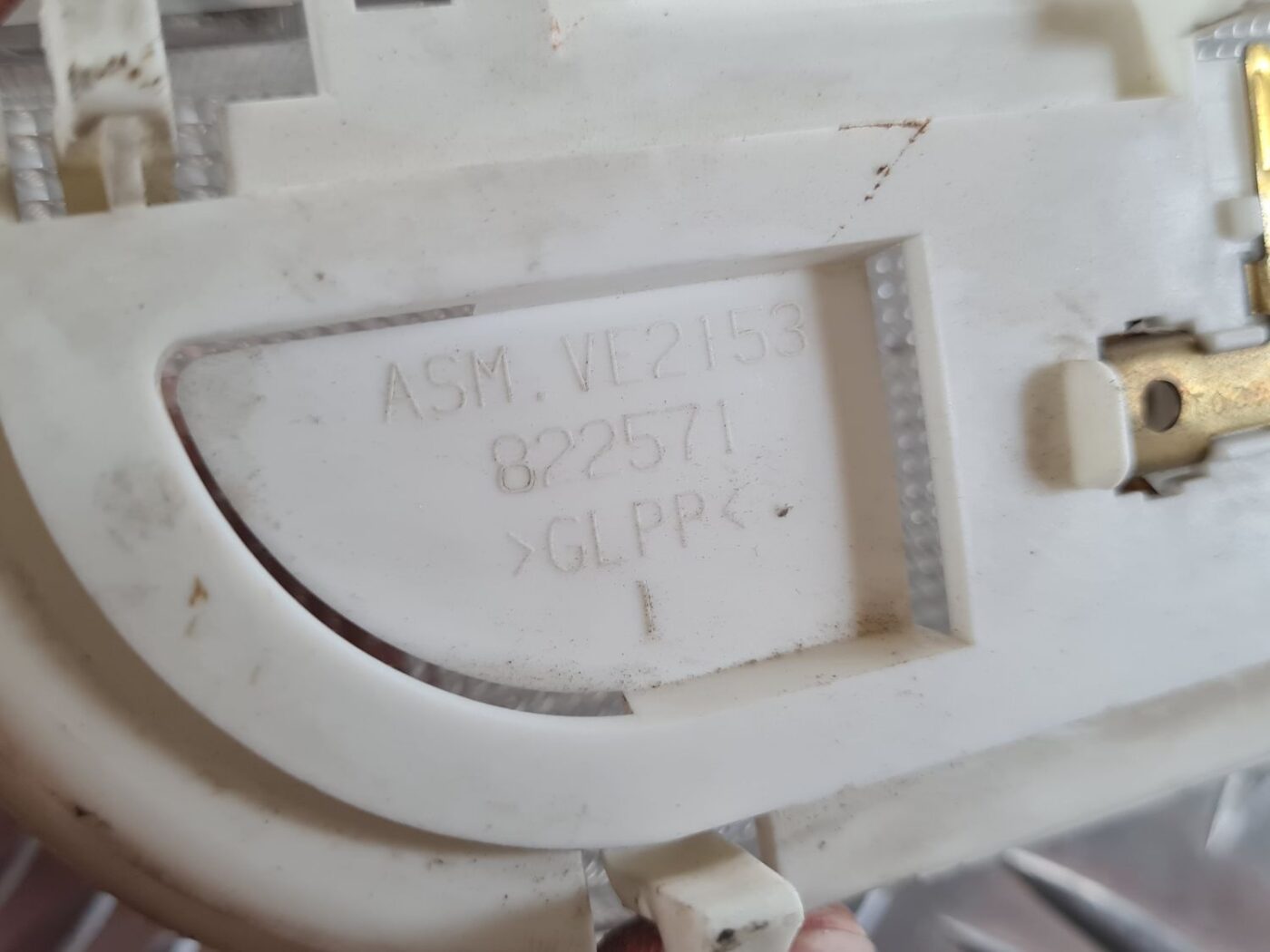 Aizmugurējo sēdvietu apgaismojums priekš CHRYSLER VOYAGER 2006 3 Aizmugurējo sēdvietu apgaismojums priekš CHRYSLER VOYAGER 2006