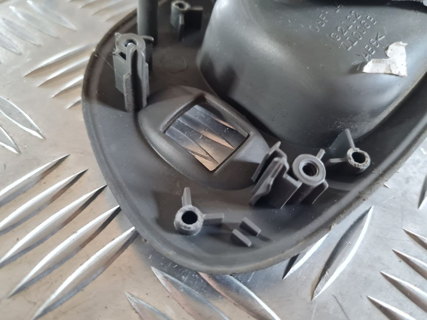 Salona durvju rokturis, priekšējais labais priekš CHRYSLER VOYAGER 2006 3 Salona durvju rokturis, priekšējais labais priekš CHRYSLER VOYAGER 2006