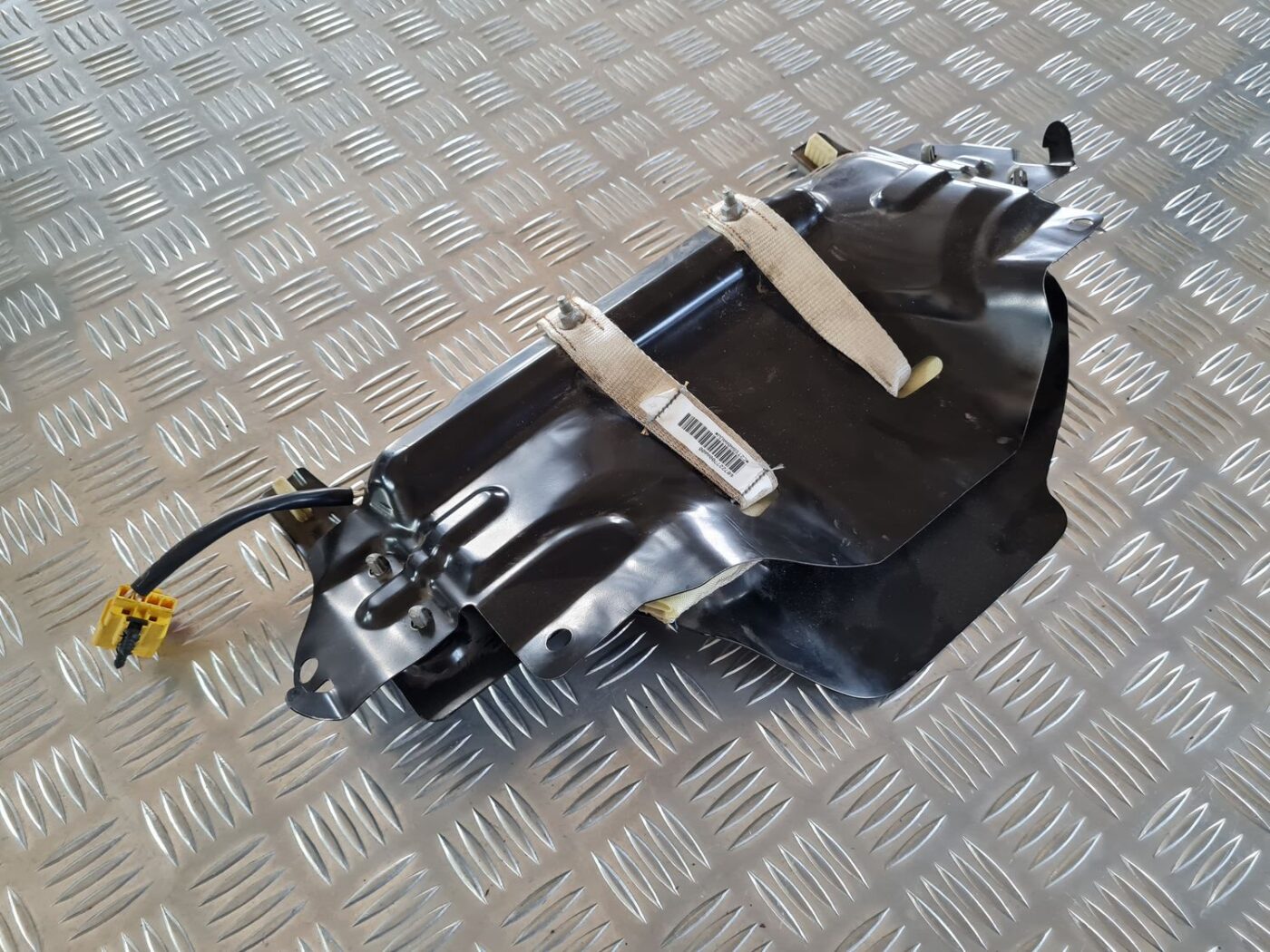 Šofera ceļgalu drošības spilvens priekš CHRYSLER VOYAGER 2006 4 Šofera ceļgalu drošības spilvens priekš CHRYSLER VOYAGER 2006