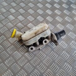 Bremžu pastiprinātāja galvenais cilindrs priekš CHRYSLER VOYAGER 2006