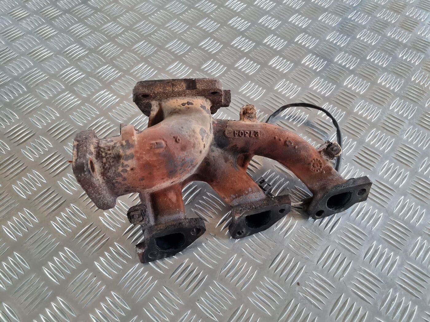 Izplūdes kolektors priekš CHRYSLER VOYAGER 2006 4 Izplūdes kolektors priekš CHRYSLER VOYAGER 2006