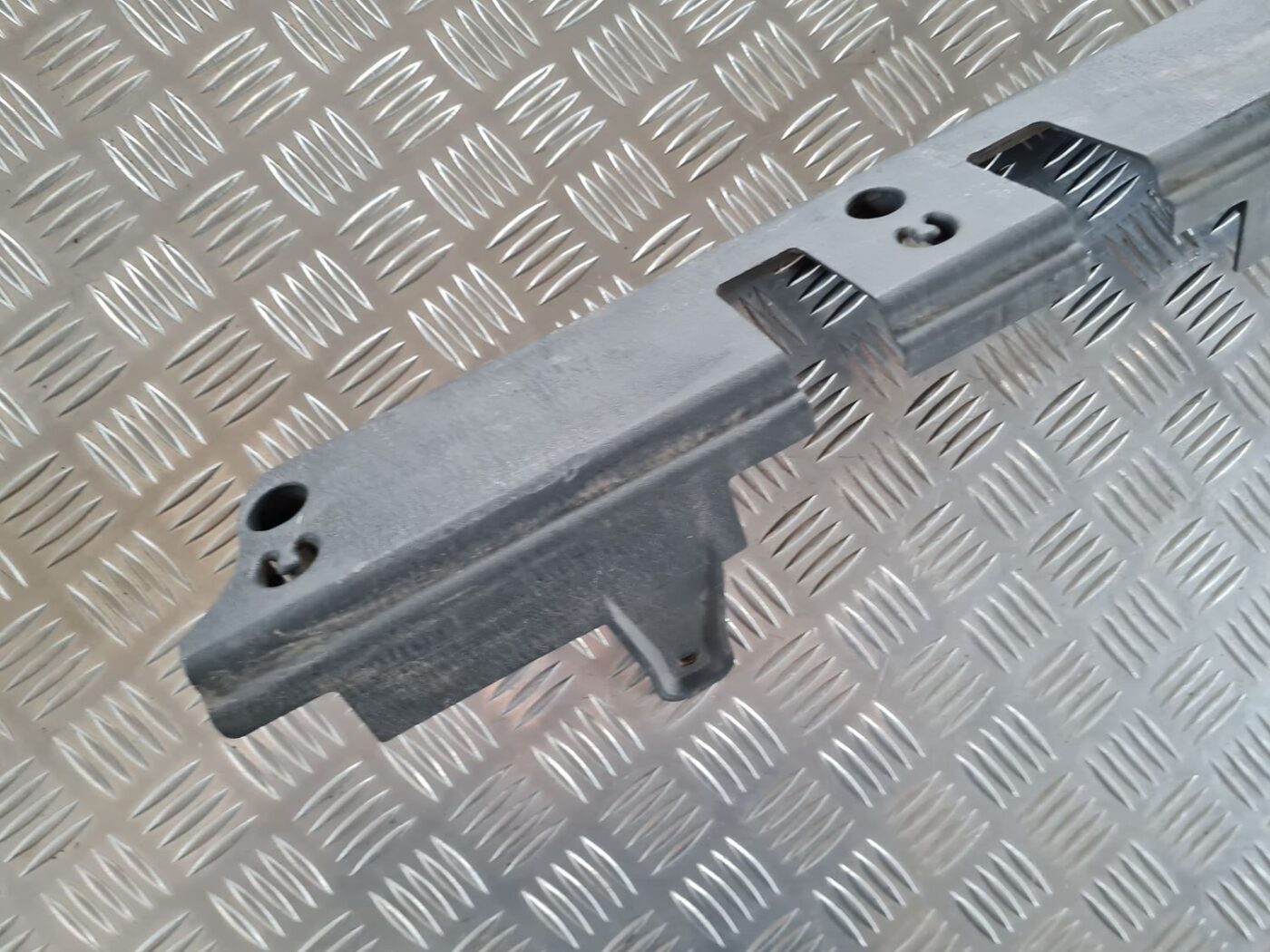 Bagāžnieka nodalījuma plastmasa priekš CHRYSLER VOYAGER 2006 2 Bagāžnieka nodalījuma plastmasa priekš CHRYSLER VOYAGER 2006