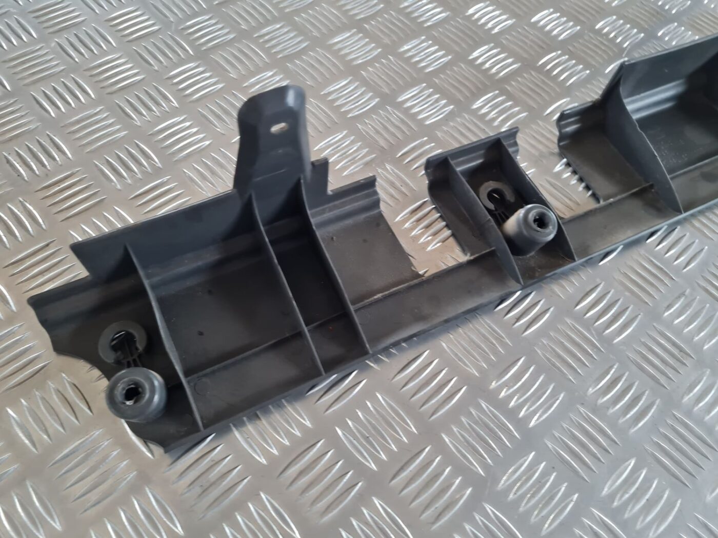 Bagāžnieka nodalījuma plastmasa priekš CHRYSLER VOYAGER 2006 6 Bagāžnieka nodalījuma plastmasa priekš CHRYSLER VOYAGER 2006