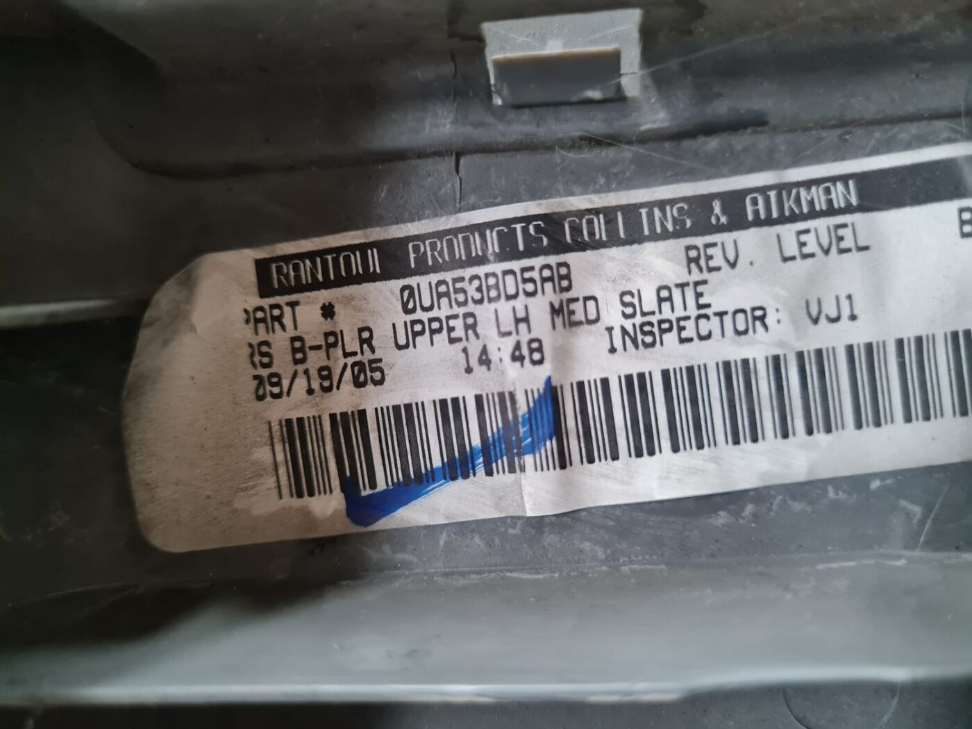 Vidējas salona statnes apdare priekš CHRYSLER VOYAGER 2006 5 Vidējas salona statnes apdare priekš CHRYSLER VOYAGER 2006