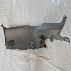 Bagažnieka nodalījuma statnes apdare priekš CHRYSLER VOYAGER 2006