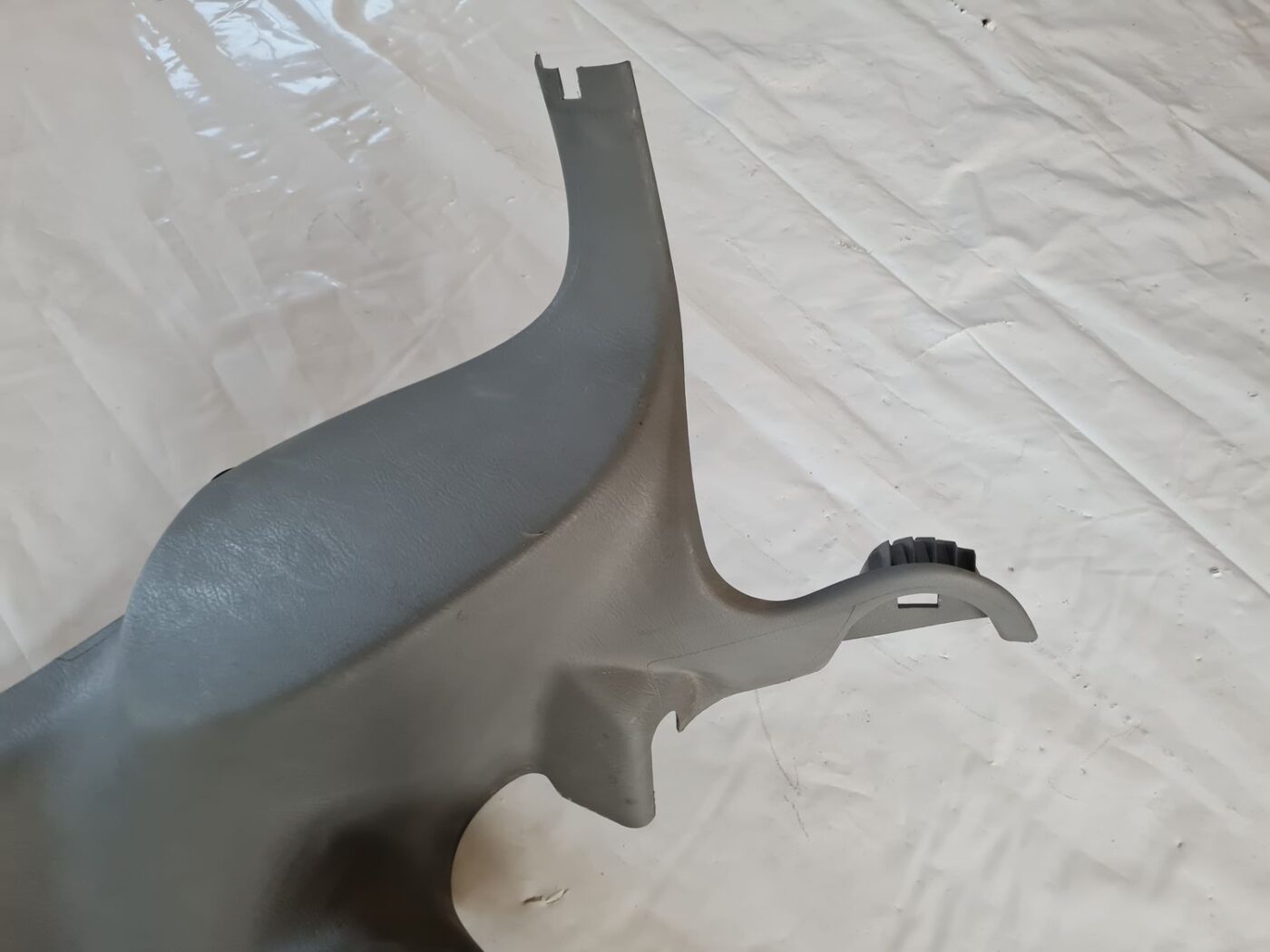 Bagažnieka nodalījuma statnes apdare priekš CHRYSLER VOYAGER 2006 2 Bagažnieka nodalījuma statnes apdare priekš CHRYSLER VOYAGER 2006