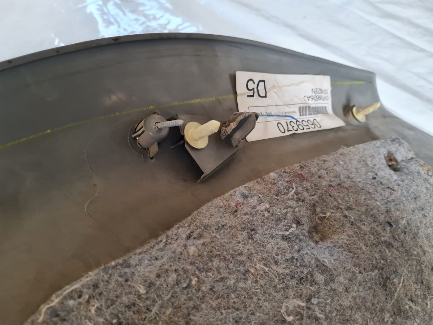 Bagažnieka nodalījuma statnes apdare priekš CHRYSLER VOYAGER 2006 7 Bagažnieka nodalījuma statnes apdare priekš CHRYSLER VOYAGER 2006