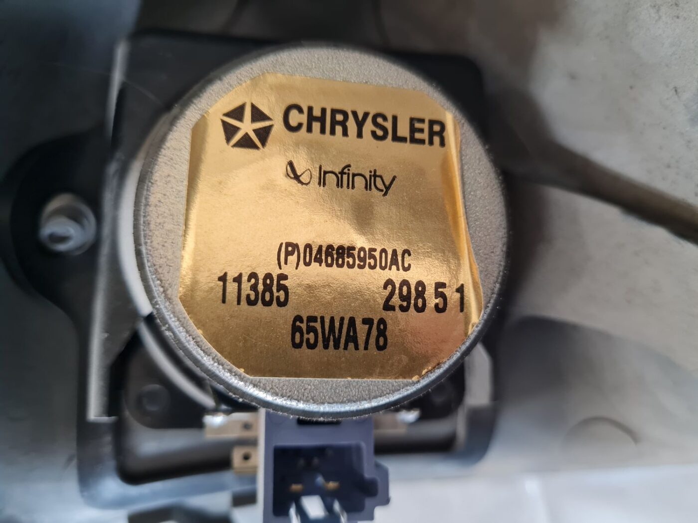 Bagažnieka nodalījuma statnes apdare priekš CHRYSLER VOYAGER 2006 5 Bagažnieka nodalījuma statnes apdare priekš CHRYSLER VOYAGER 2006