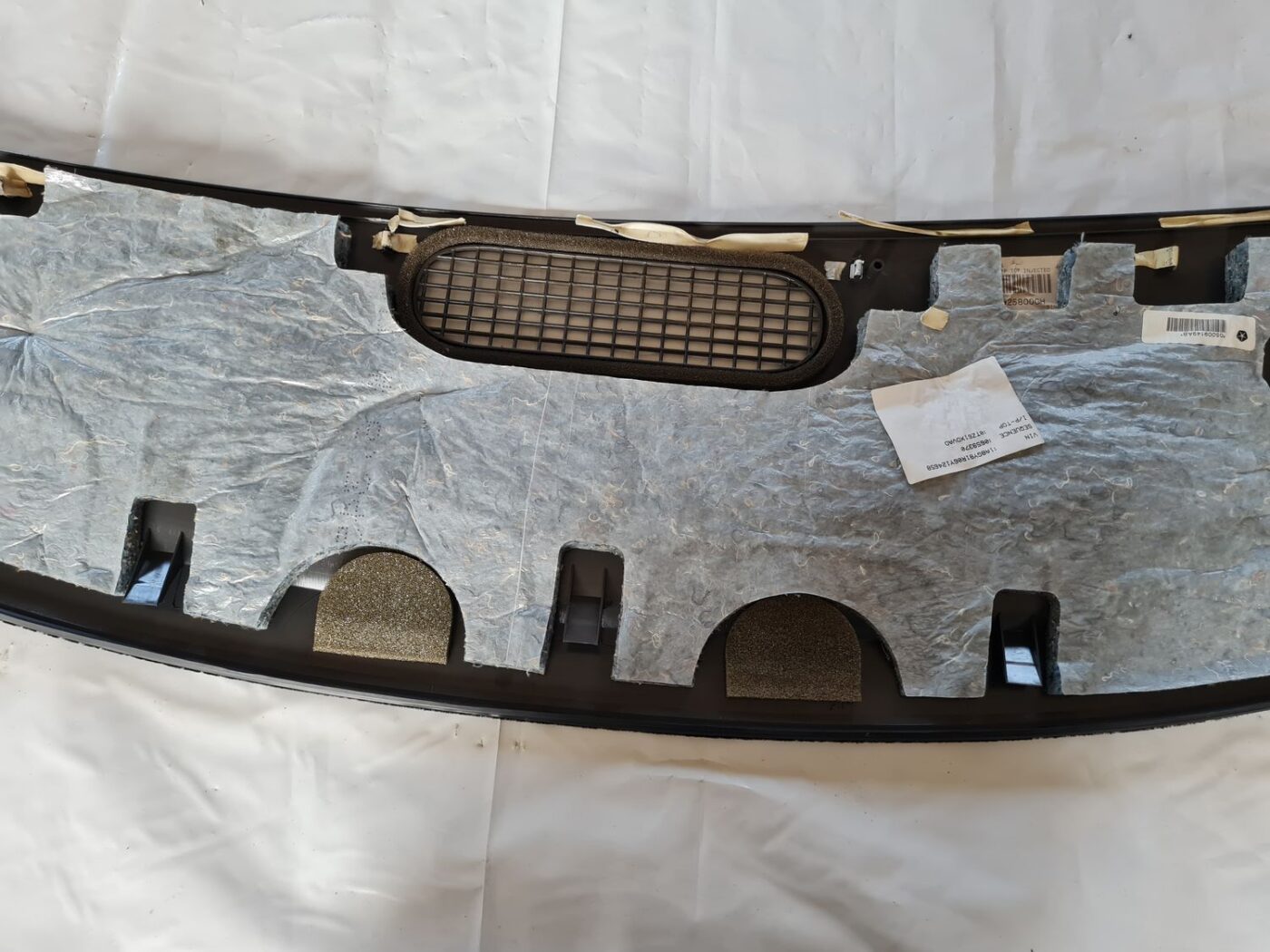 Vējstikla ventilācijas režģis (salonā) priekš CHRYSLER VOYAGER 2006 8 Vējstikla ventilācijas režģis (salonā) priekš CHRYSLER VOYAGER 2006