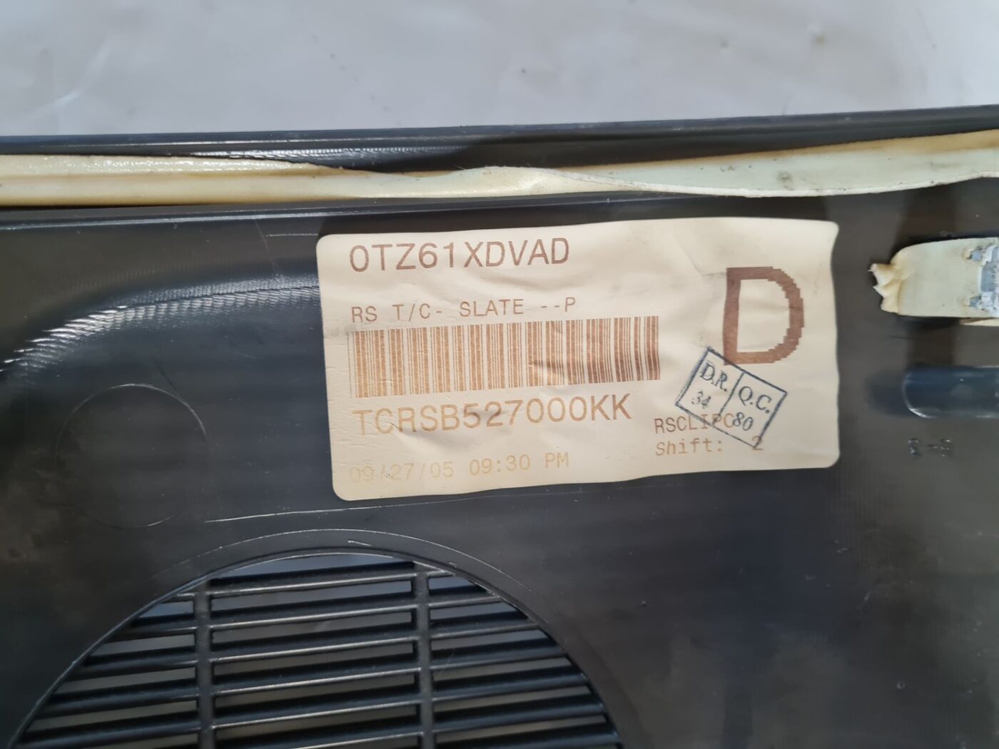 Vējstikla ventilācijas režģis (salonā) priekš CHRYSLER VOYAGER 2006 3 Vējstikla ventilācijas režģis (salonā) priekš CHRYSLER VOYAGER 2006