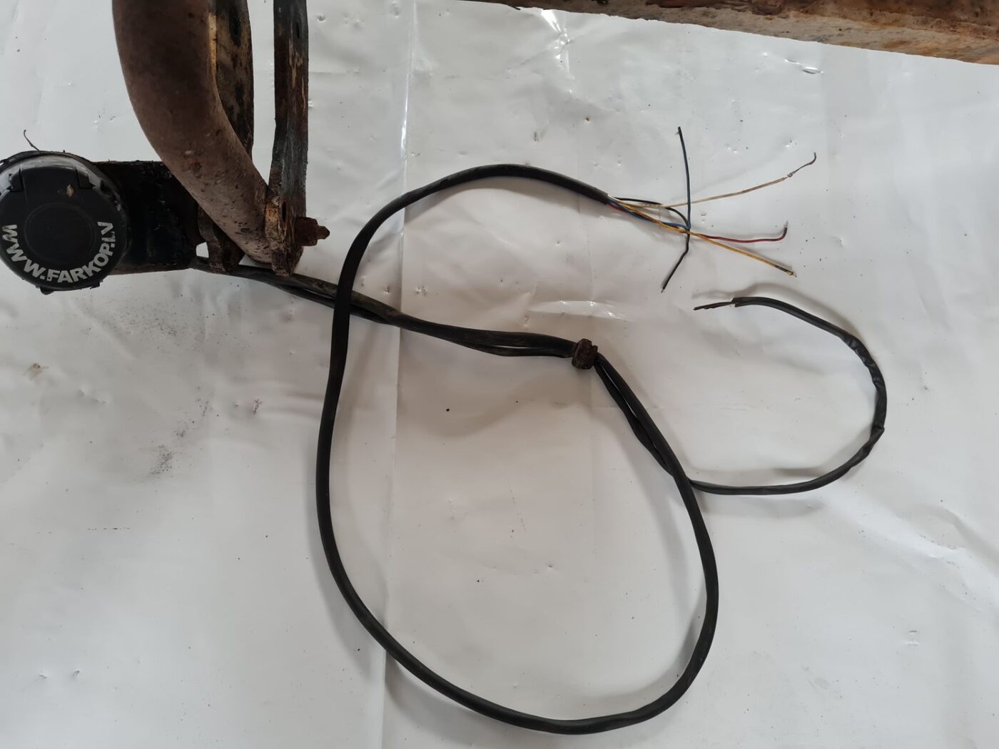 Sakabes ierīce (farkops) priekš CHRYSLER VOYAGER 2006 4 Sakabes ierīce (farkops) priekš CHRYSLER VOYAGER 2006