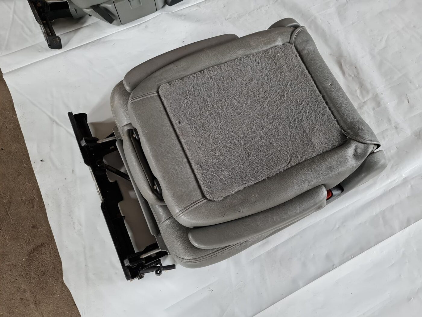 Sēdekļu komplekts priekš CHRYSLER VOYAGER 2006 4 Sēdekļu komplekts priekš CHRYSLER VOYAGER 2006