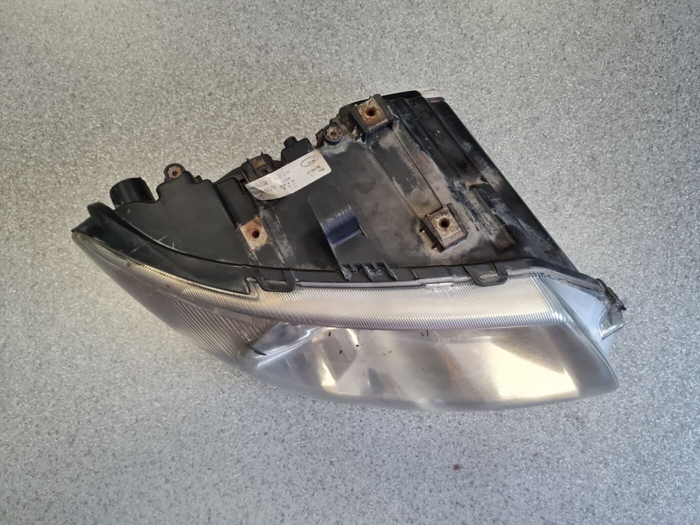 Priekšējais labais lukturis priekš CHRYSLER VOYAGER 2006 8 Priekšējais labais lukturis priekš CHRYSLER VOYAGER 2006