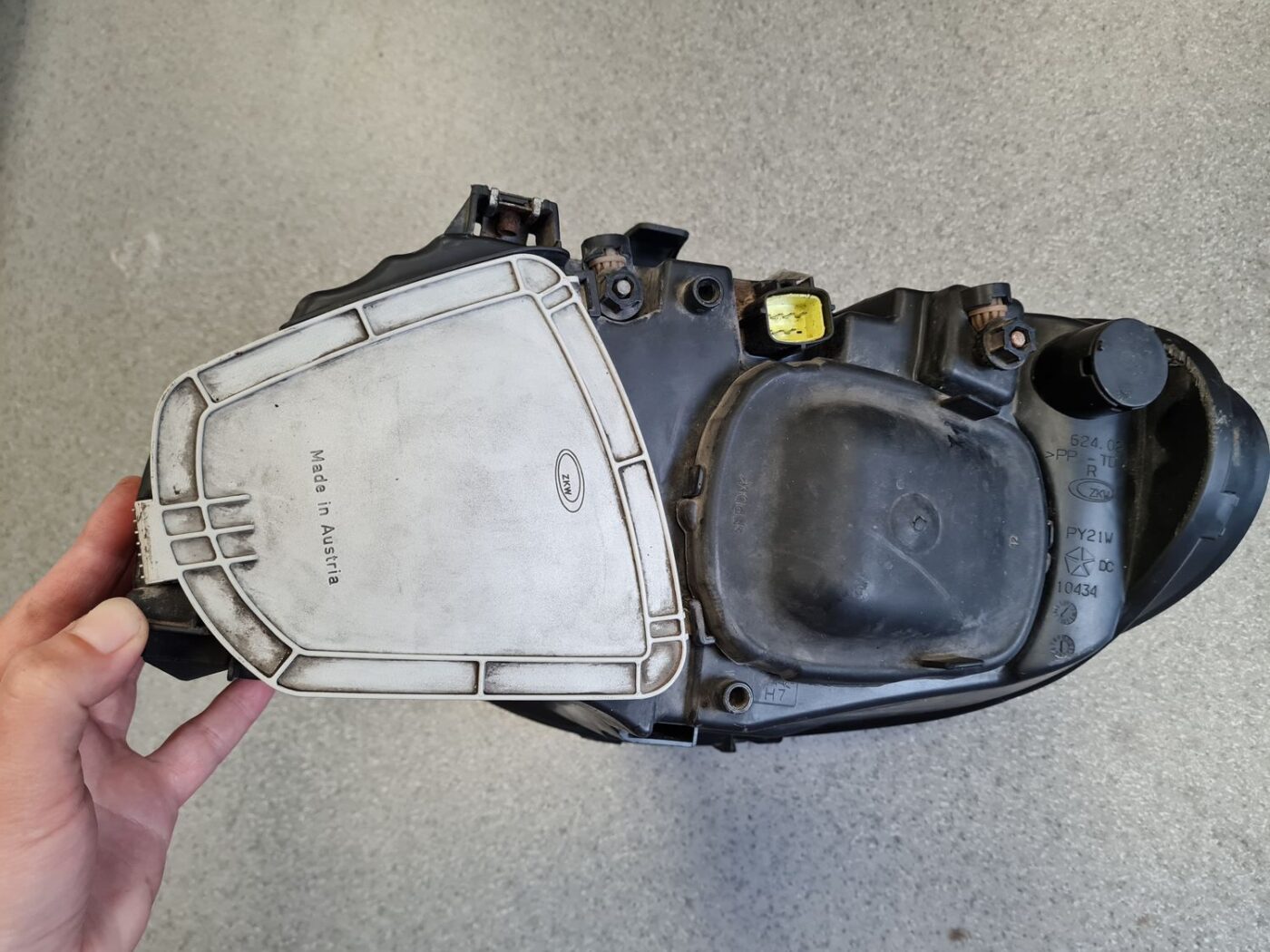 Priekšējais labais lukturis priekš CHRYSLER VOYAGER 2006 4 Priekšējais labais lukturis priekš CHRYSLER VOYAGER 2006