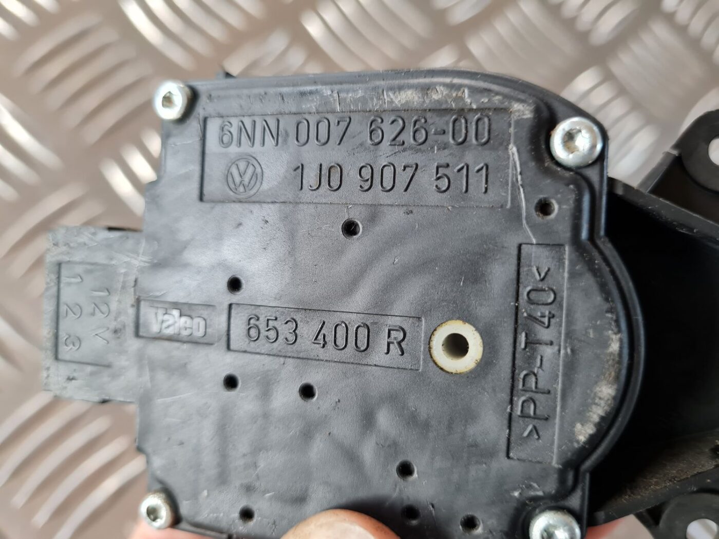 Apsildes sistēmas aktuators priekš VW GOLF IV 1999 4 Apsildes sistēmas aktuators priekš VW GOLF IV 1999