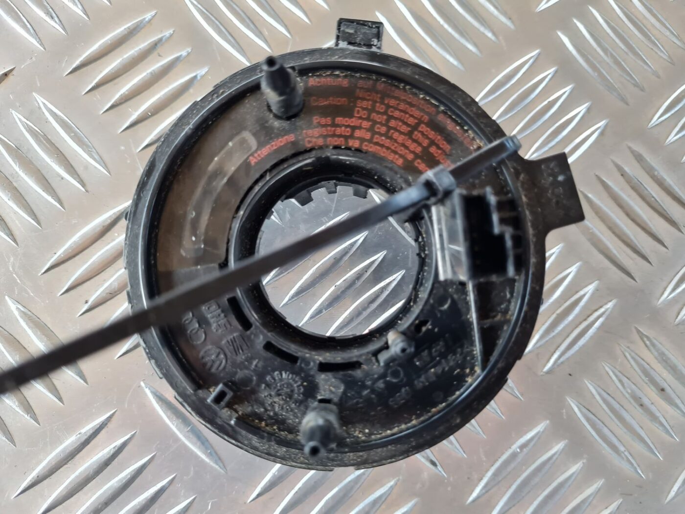 Drošības spilvena slīdgredzens priekš VW GOLF IV 1999 2 Drošības spilvena slīdgredzens priekš VW GOLF IV 1999