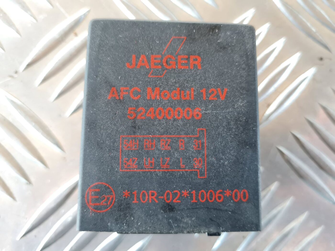 Piekabes āķa vadības bloks priekš VW GOLF IV 1999 2 Piekabes āķa vadības bloks priekš VW GOLF IV 1999