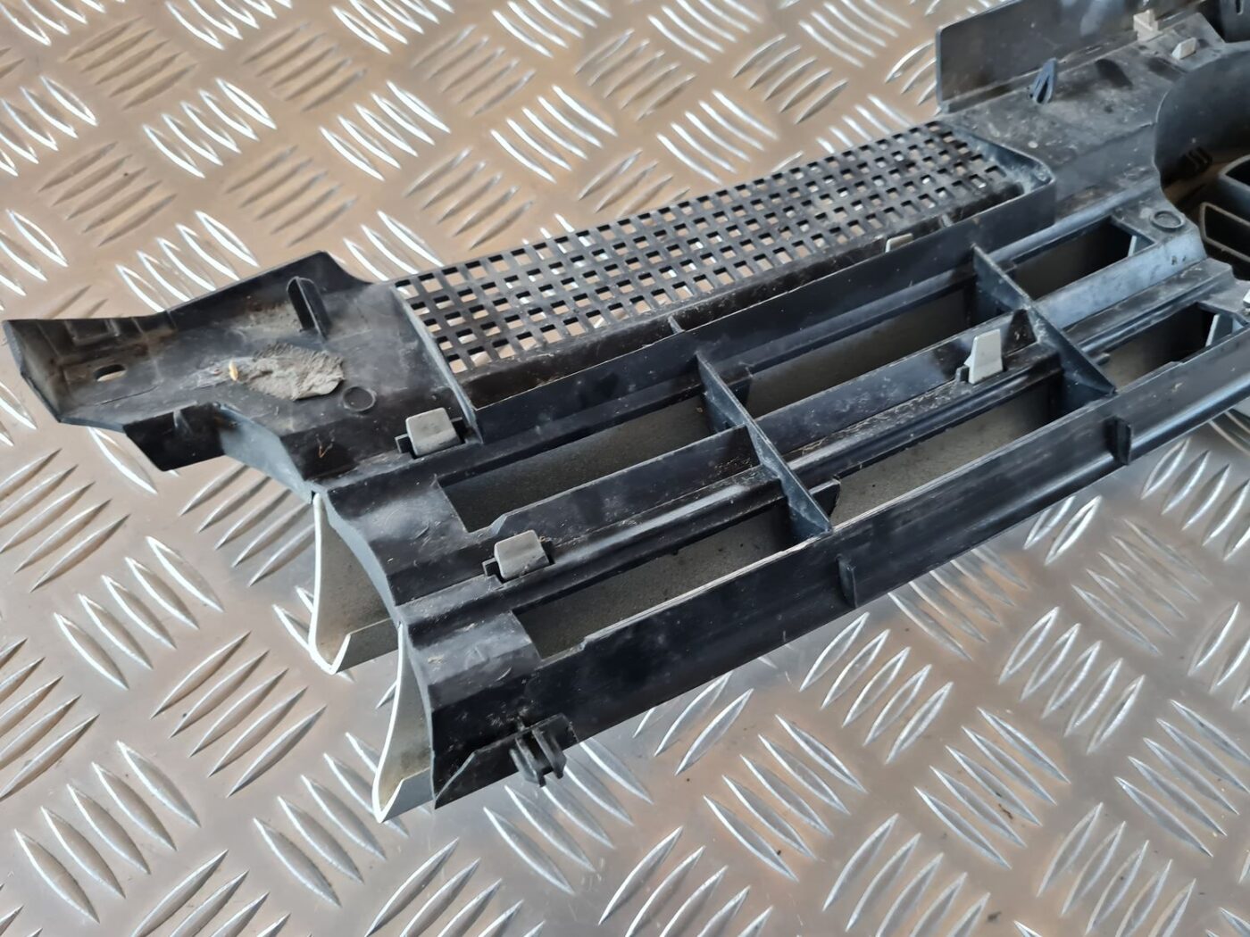 Bufera reste priekš VW GOLF IV 1999 7 Bufera reste priekš VW GOLF IV 1999