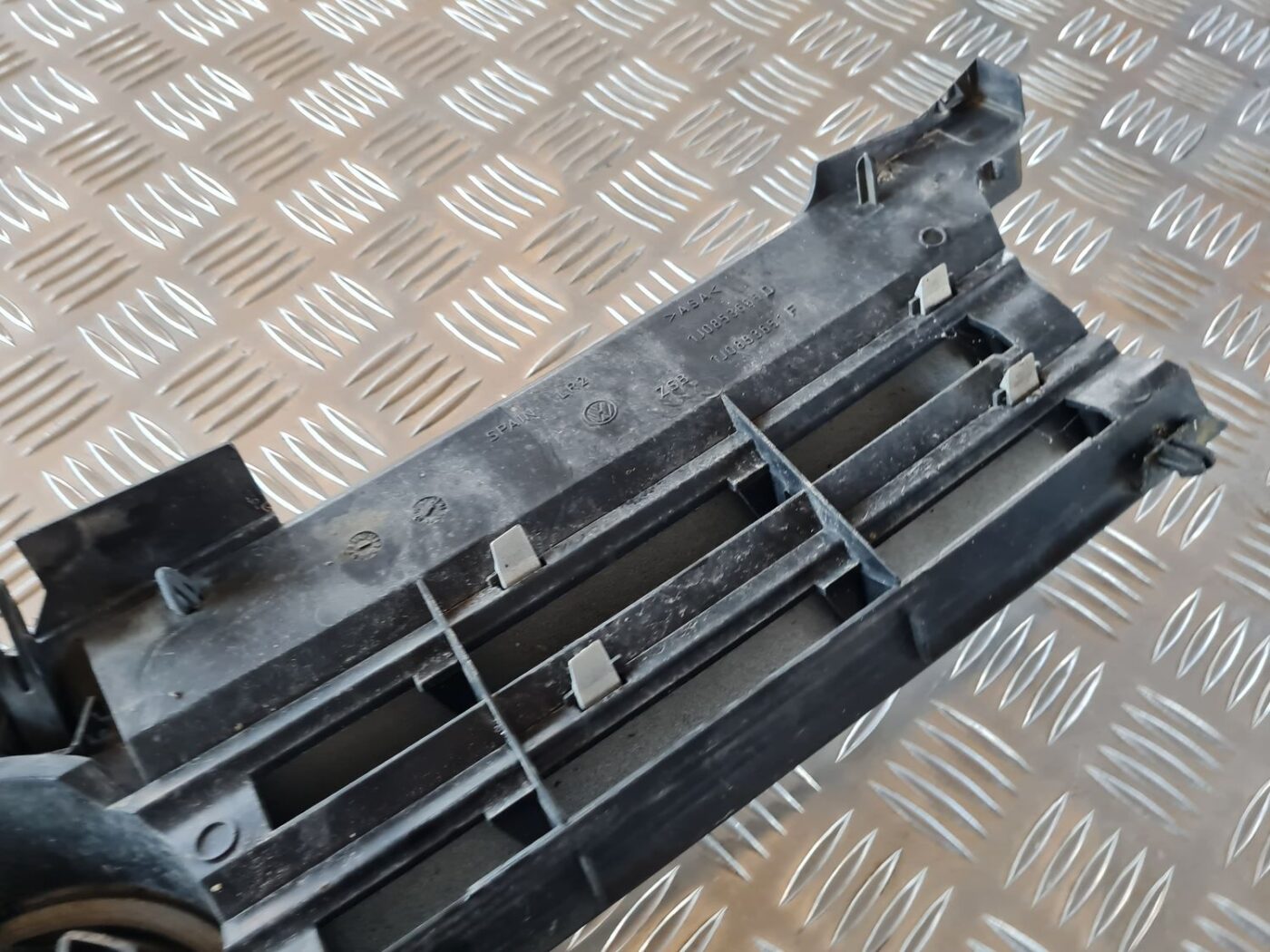 Bufera reste priekš VW GOLF IV 1999 5 Bufera reste priekš VW GOLF IV 1999