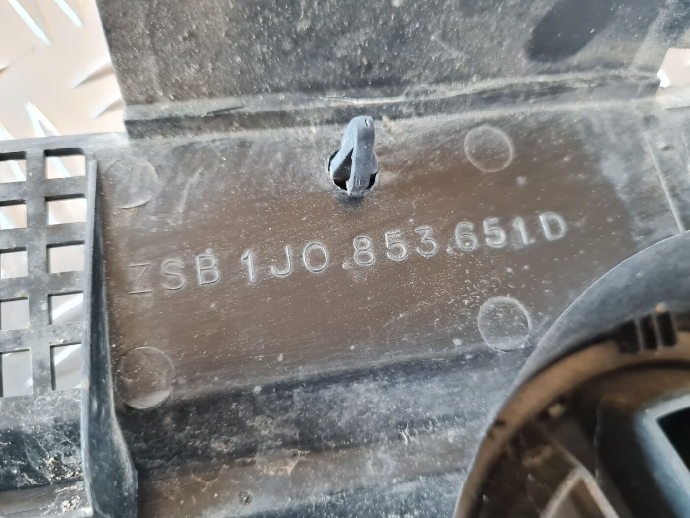 Bufera reste priekš VW GOLF IV 1999 4 Bufera reste priekš VW GOLF IV 1999