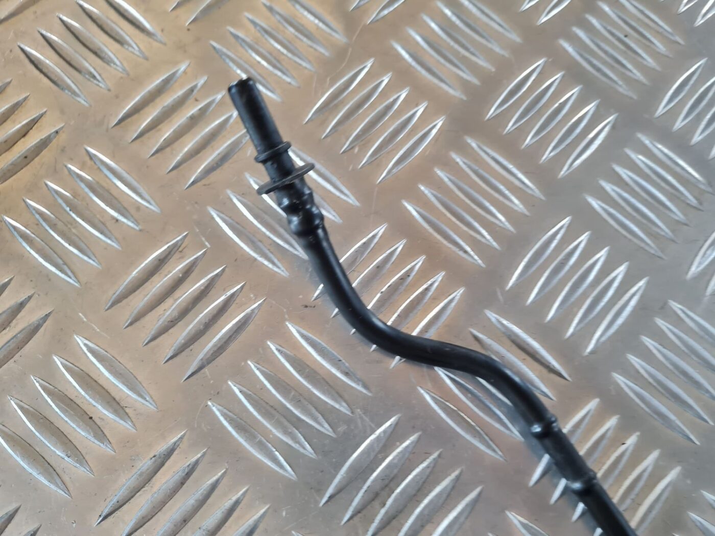 Degvielas caurule priekš VW GOLF IV 1999 4 Degvielas caurule priekš VW GOLF IV 1999