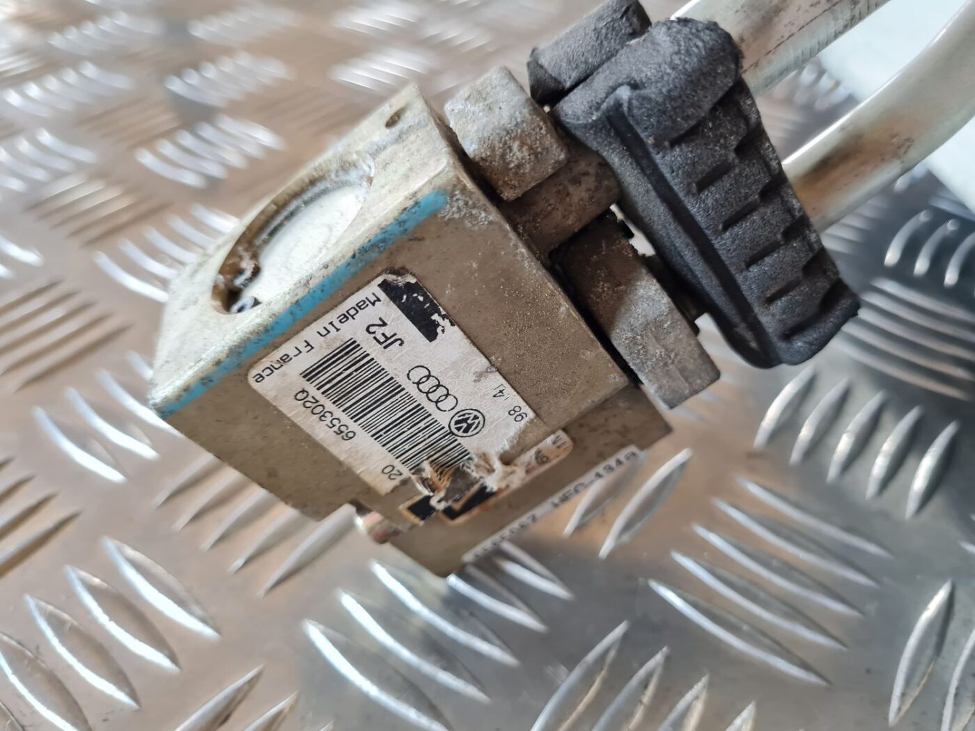 Gaisa kondicionēšanas radiators salonā priekš VW GOLF IV 1999 2 Gaisa kondicionēšanas radiators salonā priekš VW GOLF IV 1999